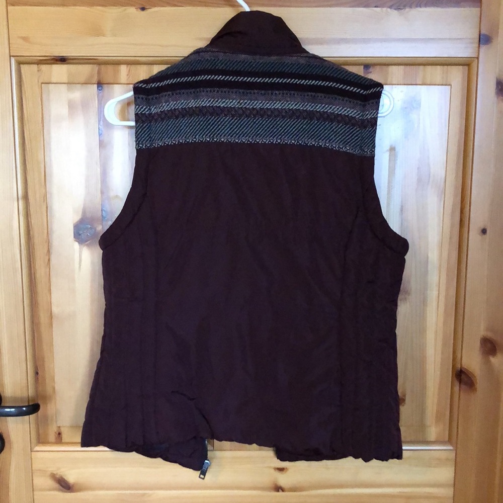 Vest - Picture 2 of 3